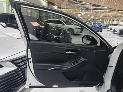 Toyota Avalon 2023, 42000 км, за 17627.67 USD - фото 6