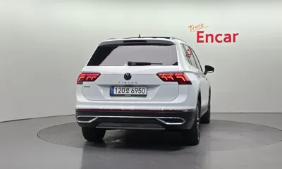 Volkswagen Tiguan 2023, 66386 км, за 29967.44 USD