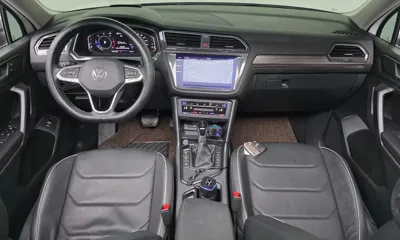 Volkswagen Tiguan 2023, 66386 км, за 29924.56 USD - фото 7