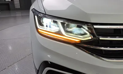 Volkswagen Tiguan 2023, 66386 км, за 29924.56 USD - фото 22