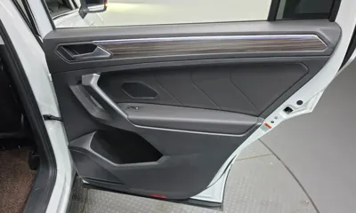 Volkswagen Tiguan 2023, 66386 км, за 29924.56 USD - фото 25