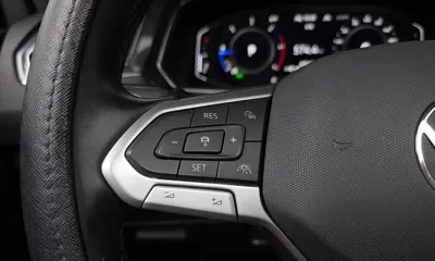 Volkswagen Tiguan 2023, 66386 км, за 29924.56 USD - фото 32