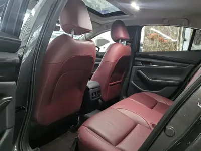 Mazda 3 Axela 2022, 15000 км, за 16030.87 USD