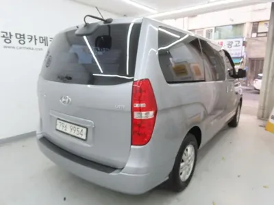 Hyundai Starex 2017, 139729 км, за 7234.94 USD