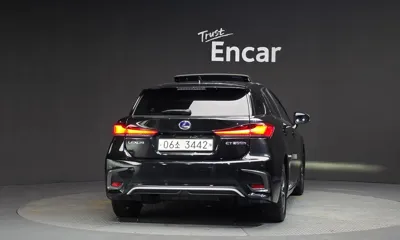 Lexus CT200h 2018, 120050 км, за 9901 USD