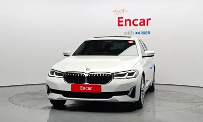 BMW 5-Series 2021, 45875 км, за 22703.64 USD