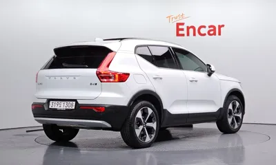 Volvo XC40 2025, 14356 км, за 25342.03 USD