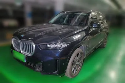 BMW X5 · 2023 год