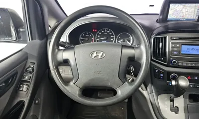 Hyundai Starex 2016, 140779 км, за 6754.96 USD - фото 13