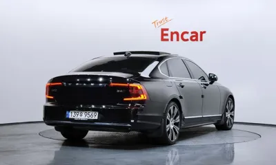 Volvo S90 2023, 62908 км, за 24720.29 USD