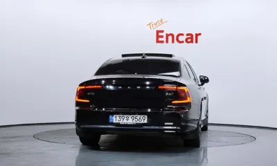 Volvo S90 2023, 62908 км, за 24720.29 USD