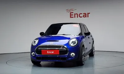 MINI Cooper 2020, 104687 км, за 10437.18 USD