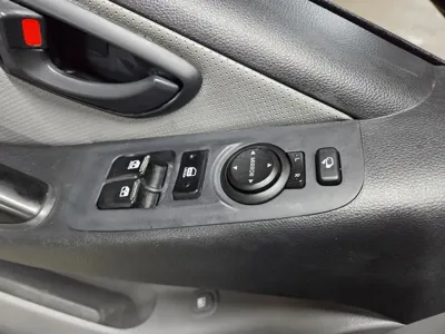 Hyundai Starex 2019, 37481 км, за 10938.12 USD - фото 12