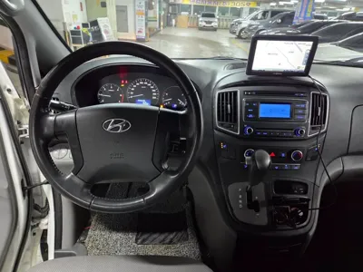 Hyundai Starex 2019, 37481 км, за 10938.12 USD - фото 18