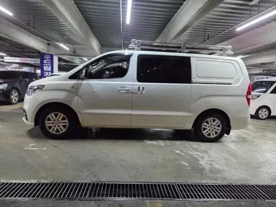 Hyundai Starex 2019, 37481 км, за 10938.12 USD - фото 20