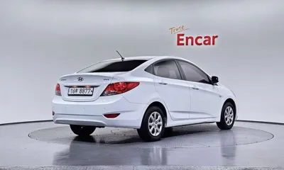 Hyundai Accent 2015, 72672 км, за 3039.31 USD