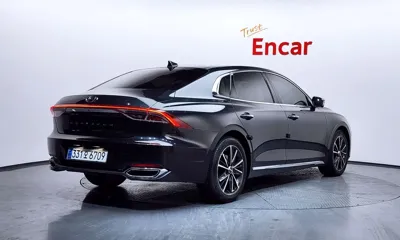 Hyundai Grandeur 2022, 66872 км, за 11766.27 USD