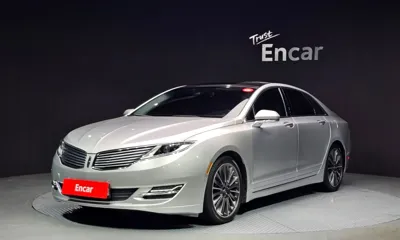 Lincoln MKZ · 2015 год