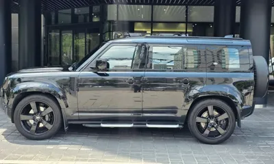 Land Rover Defender 2023, 45600 км, за 54818.17 USD