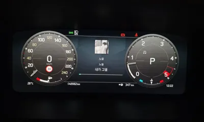 Land Rover Defender 2023, 45600 км, за 54818.17 USD - фото 8