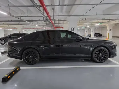 Hyundai Grandeur 2024, 40000 км, за 11397.42 USD