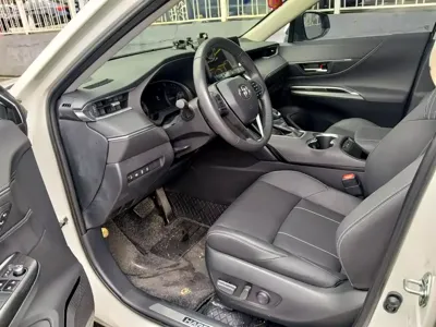 Toyota Harrier 2025, 8500 км, за 19477.81 USD - фото 17