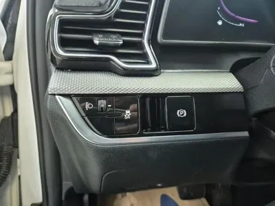 Kia Sportage 2023, 46394 км, за 14469.77 USD - фото 17