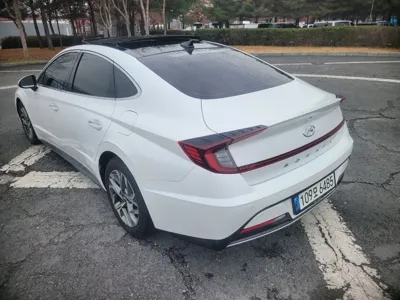 Hyundai Sonata 2020, 114683 км, за 8262.83 USD