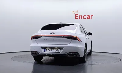 Hyundai Grandeur 2022, 66612 км, за 18605.27 USD