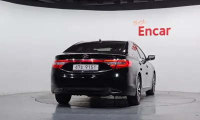 Hyundai Grandeur 2011, 136168 км, за 2642.38 USD