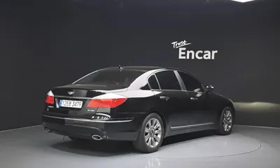 Hyundai Genesis 2008, 133030 км, за 3087.23 USD