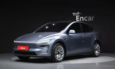 Tesla Model Y · 2025 год