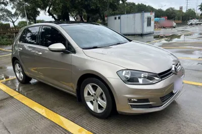 Volkswagen Golf 2016, 149200 км, за 7138 USD