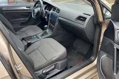 Volkswagen Golf 2016, 149200 км, за 7138 USD - фото 11