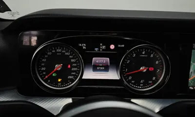 Mercedes-Benz E-Class 2020, 87309 км, за 15229.09 USD - фото 8