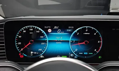 Mercedes-Benz GLE-Class 2023, 50456 км, за 54293.72 USD - фото 8