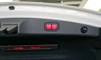 Mercedes-Benz E-Class 2021, 61432 км, за 37088.09 USD - фото 27