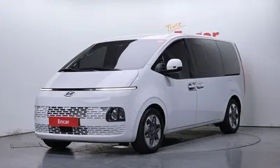 Hyundai Staria · 2022 год