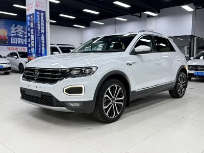 Volkswagen T-Roc · 2022 год