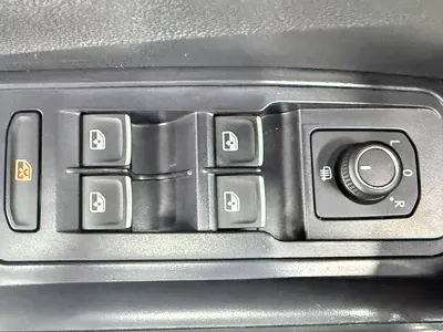 Volkswagen T-Roc 2022, 36000 км, за 16201.99 USD - фото 13