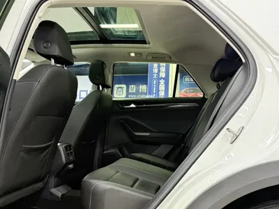 Volkswagen T-Roc 2022, 36000 км, за 16201.99 USD - фото 15