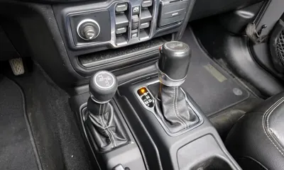 Jeep Wrangler 2021, 102691 км, за 21847.66 USD - фото 9