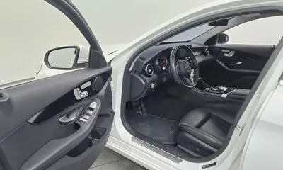 Mercedes-Benz C-Class 2019, 85438 км, за 14535.84 USD - фото 10