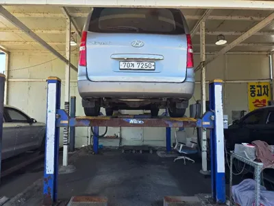 Hyundai Starex 2014, 98961 км, за 5525.58 USD