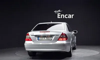 Mercedes-Benz E-Class 2009, 98236 км, за 4225.44 USD