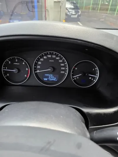 Hyundai Starex 2017, 122998 км, за 5724.7 USD - фото 16