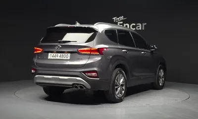Hyundai Santafe 2019, 89269 км, за 10901.88 USD