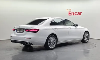 Mercedes-Benz E-Class 2022, 89577 км, за 23272.44 USD