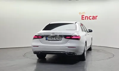 Mercedes-Benz E-Class 2022, 89577 км, за 23272.44 USD