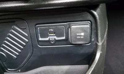 Jeep Renegade 2017, 63271 км, за 7351.98 USD - фото 13